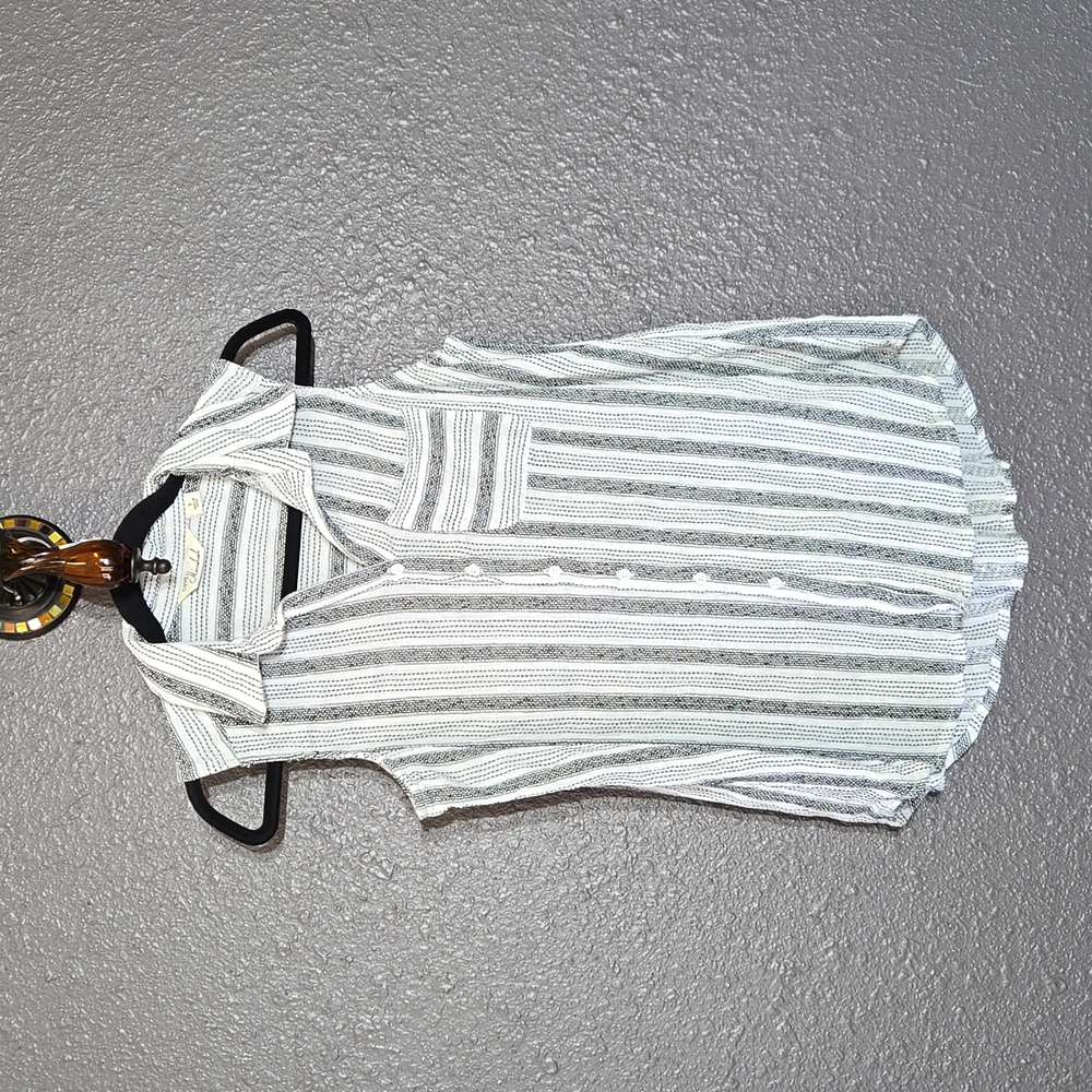 Caffeine Sleeveless Button-down Shirt